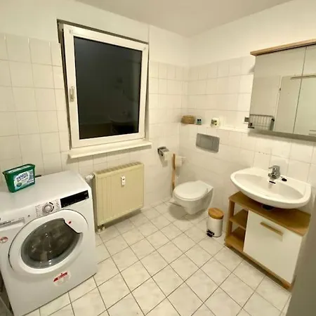 Stilvolle Ferienwohnung Mit Stellplatz Wlan Free Netflix Naehe Bahnhof Zwickau Exterior photo