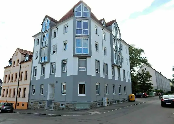 Stilvolle Ferienwohnung Mit Stellplatz Wlan Free Netflix Naehe Bahnhof