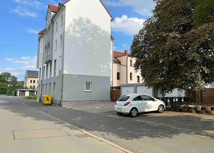 Stilvolle Ferienwohnung Mit Stellplatz Wlan Free Netflix Naehe Bahnhof