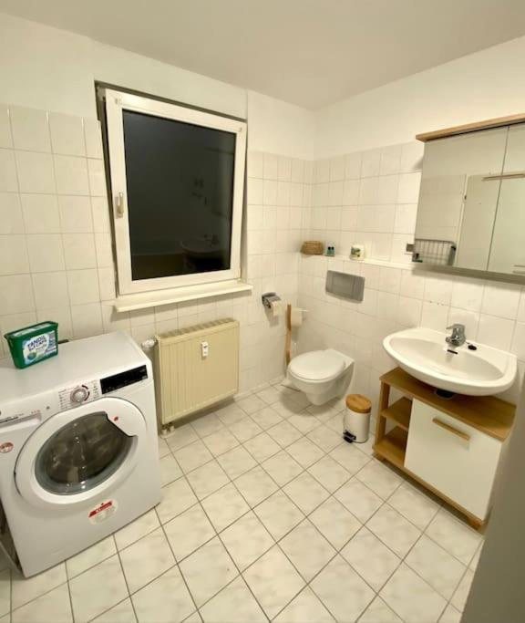 Stilvolle Mit Stellplatz Wlan Free Netflix Naehe Bahnhof Apartment